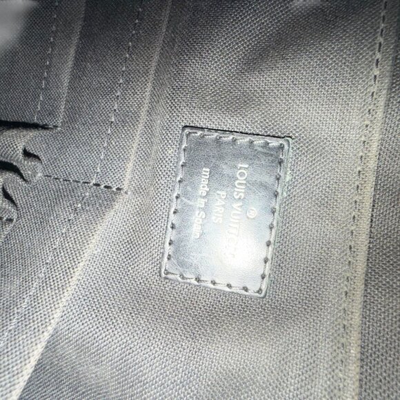 LOUIS VUITTON Damier Graphite District MM Messenger Shoulder Bag N41272 - Picture 15 of 16